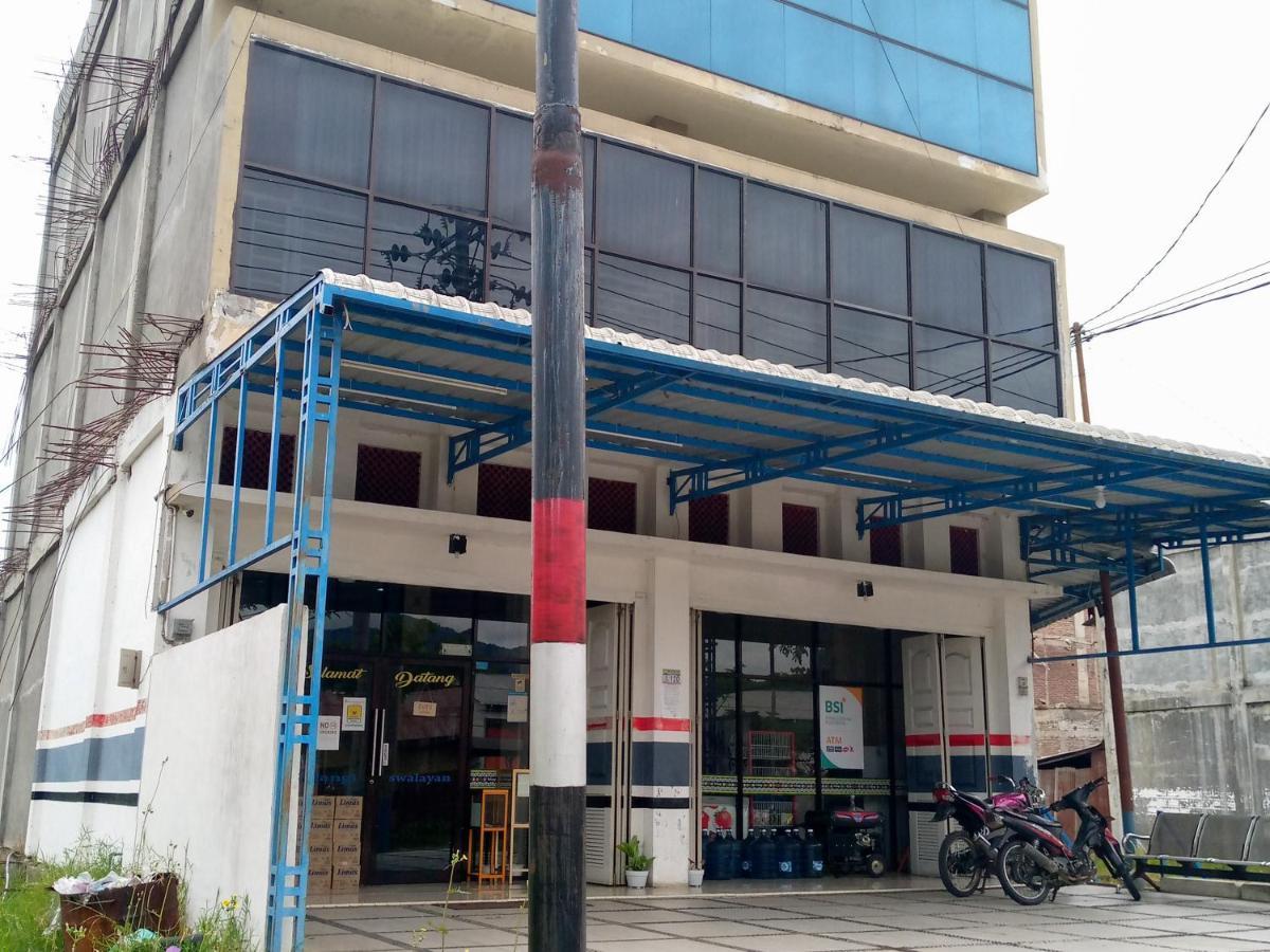 Hotel Belangi Syariah Taakengon Mitra Reddoorz Takengon エクステリア 写真